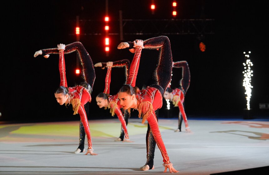 Премьера спектакля "Наваждение" состоялась во Дворце Ирины Винер 29 фото