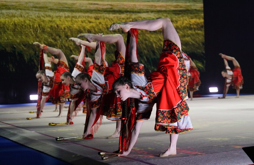 Премьера спектакля "Наваждение" состоялась во Дворце Ирины Винер 4 фото