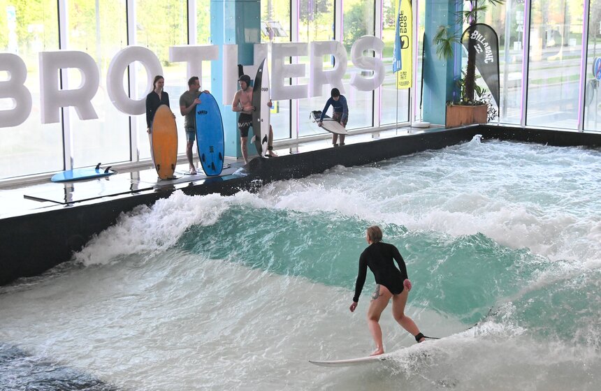 Акция "День без турникетов" прошла в серфинг-центре Surf Brothers 14 фото