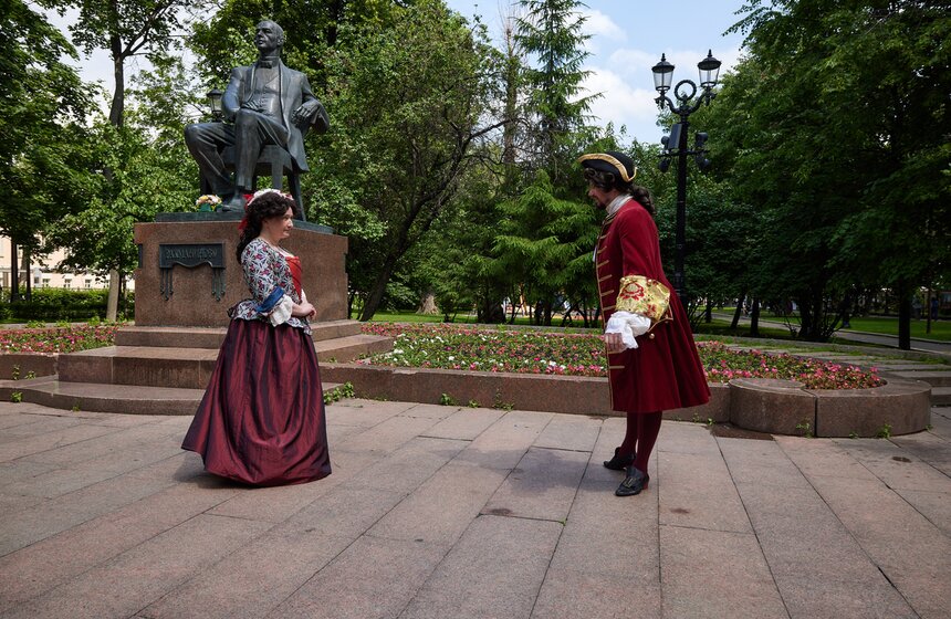 Музеи под открытым небом организовали на фестивале "Времена и эпохи" в Москве 17 фото