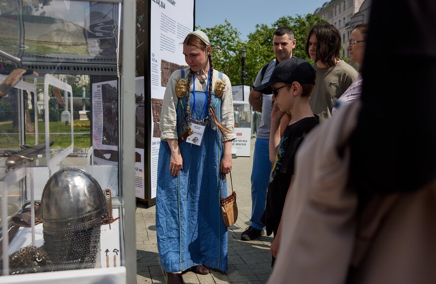 Музеи под открытым небом организовали на фестивале "Времена и эпохи" в Москве 3 фото