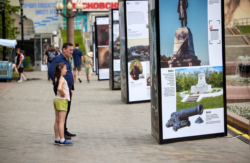 Музеи под открытым небом организовали на фестивале "Времена и эпохи" в Москве 12 фото