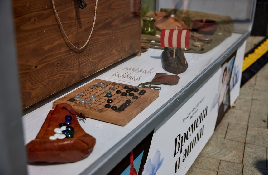 Музеи под открытым небом организовали на фестивале "Времена и эпохи" в Москве 5 фото