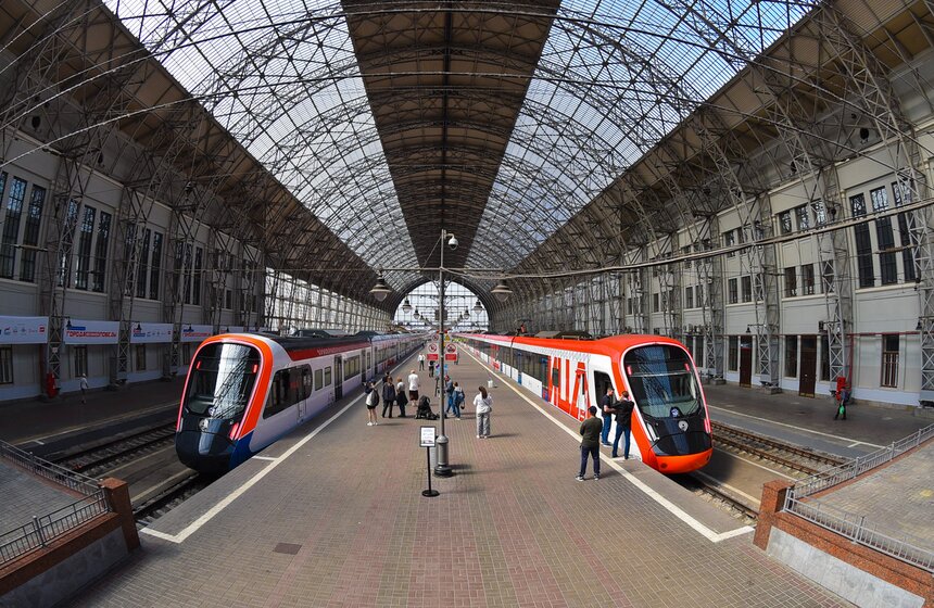 Выставка электропоездов "Иволга" прошла на Киевском вокзале 12 июня 1 фото