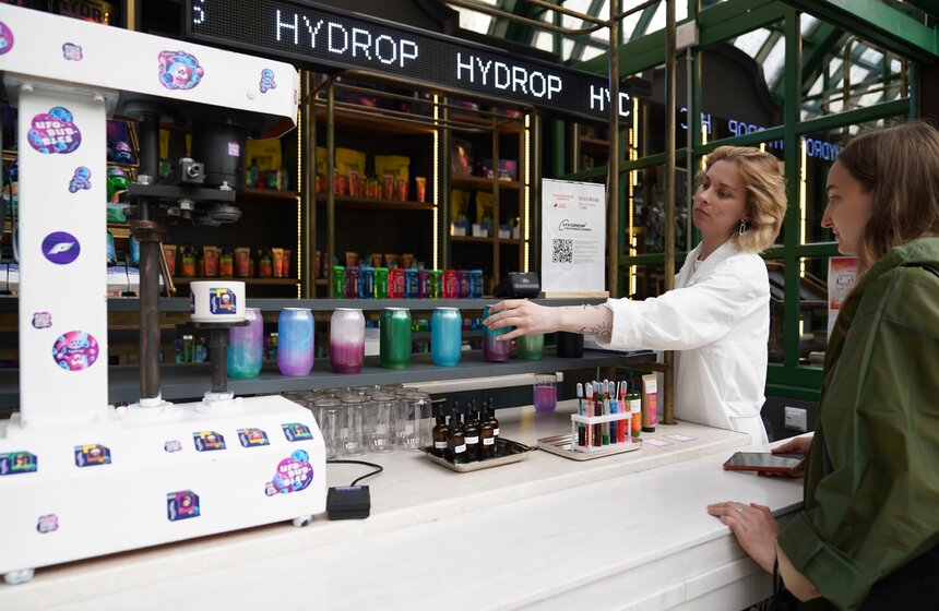 Около 30 российских дизайнеров приняли участие в фестивале "Лето в Москве. Мода и красота" 4 фото