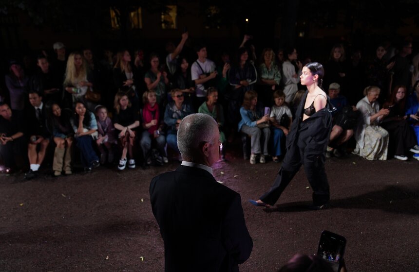 Около 30 российских дизайнеров приняли участие в фестивале "Лето в Москве. Мода и красота" 15 фото