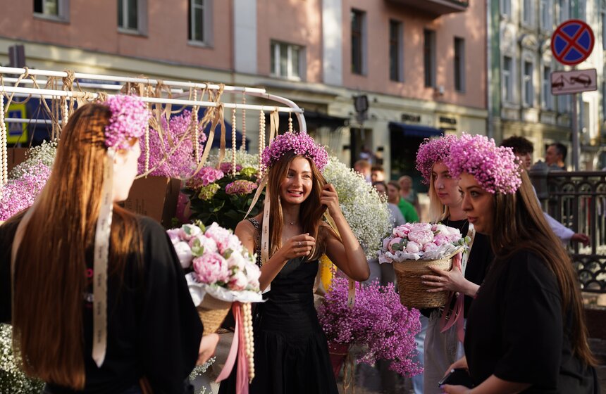 Около 30 российских дизайнеров приняли участие в фестивале "Лето в Москве. Мода и красота" 8 фото