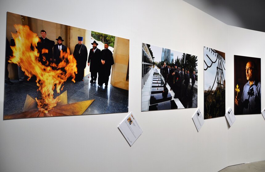 В Москве открылась выставка фоторабот Резы Деггати 1 фото