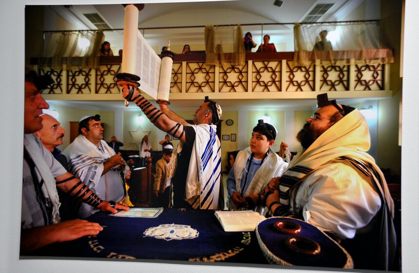 В Москве открылась выставка фоторабот Резы Деггати 6 фото