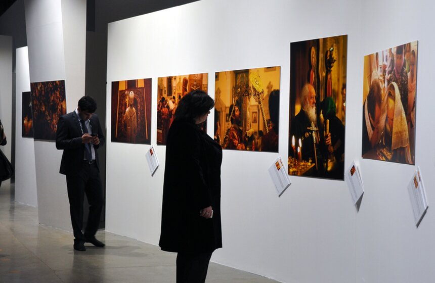 В Москве открылась выставка фоторабот Резы Деггати 5 фото