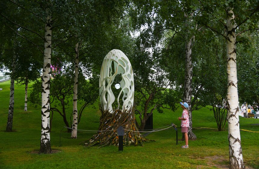 Выставка футуристичных арт-объектов открылась в "Зарядье" на фестивале "Москва 2030" 15 фото