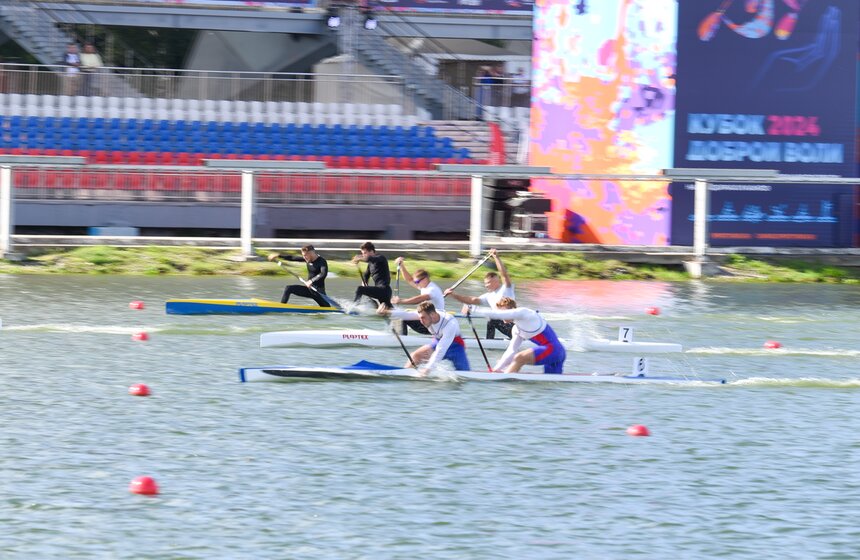 Международные соревнования "Кубок Доброй Воли" прошли на Гребном канале Москвы 24 фото