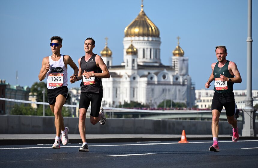 Полумарафон "Лужники" прошел на столичных набережных 1 фото