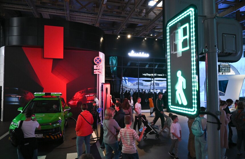 Выставка "Московский транспорт 2030" открыта в "Манеже" до 8 сентября 9 фото