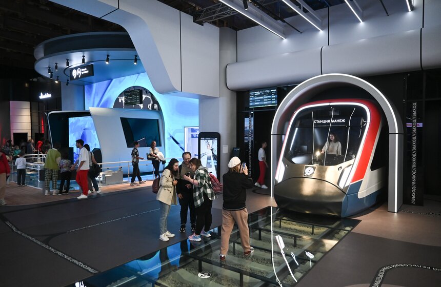 Выставка "Московский транспорт 2030" открыта в "Манеже" до 8 сентября 4 фото