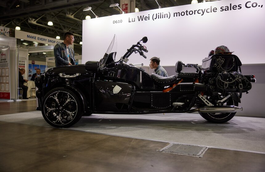 Международная выставка "Интеравто" представила новинки автомобильной индустрии 21 фото