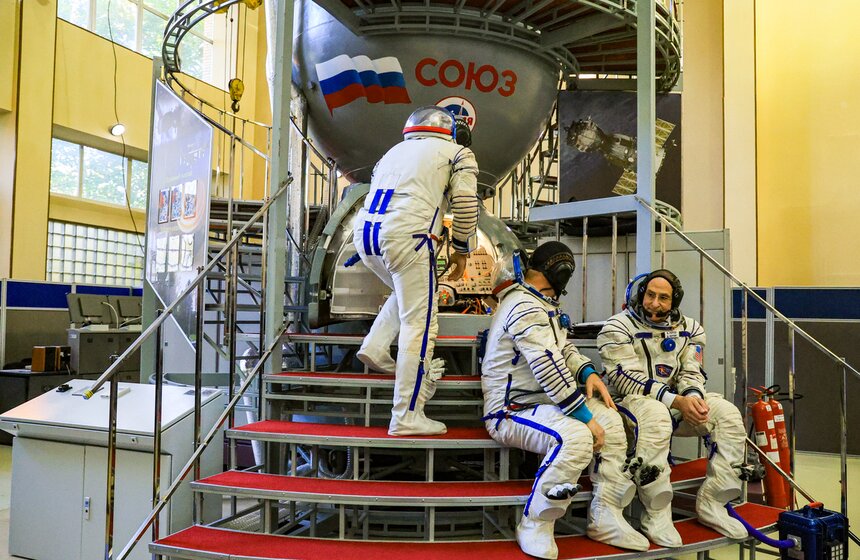 Экипажи МКС-72 приступили к экзаменационным комплексным тренировкам 10 фото