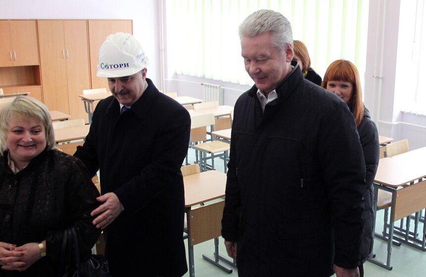 Сергей Собянин осмотрел строящийся в СВАО блок начальных классов 15 фото