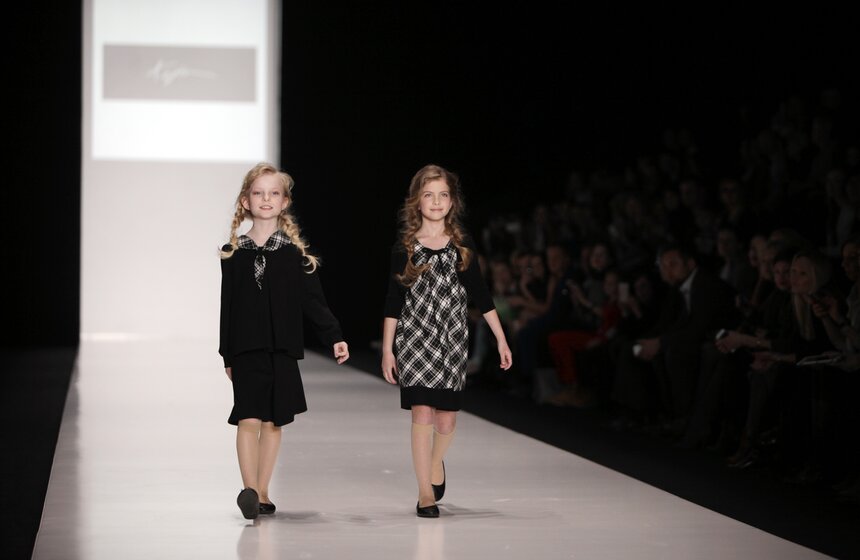 В столице прошел показ нового дизайна школьной формы 1 фото