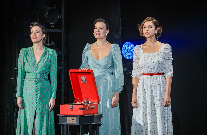 Посвященный 90-летию Александра Ширвиндта спектакль прошел в Театре сатиры 4 фото