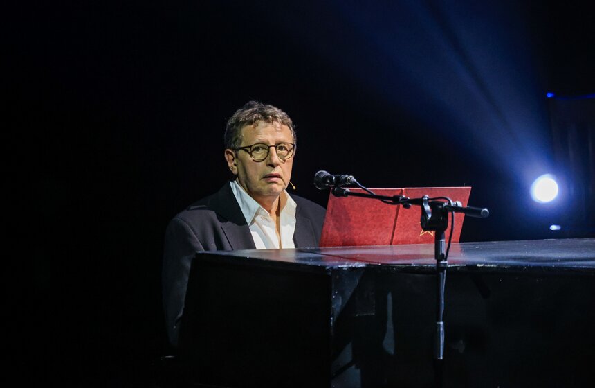 Посвященный 90-летию Александра Ширвиндта спектакль прошел в Театре сатиры 20 фото