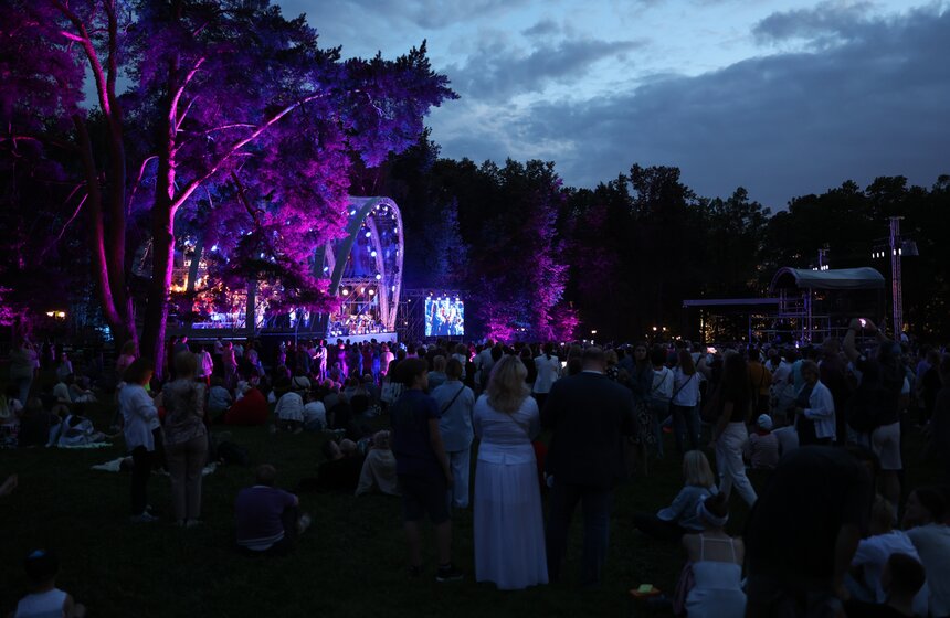 Первый концерт в рамках фестиваля "Усадьбы Москвы" прошел в Царицыне 14 фото