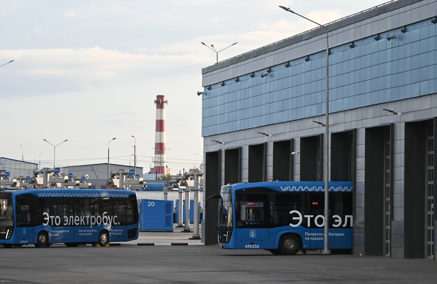 Транспортная ночь прошла в электробусном парке "Митино" 1 фото