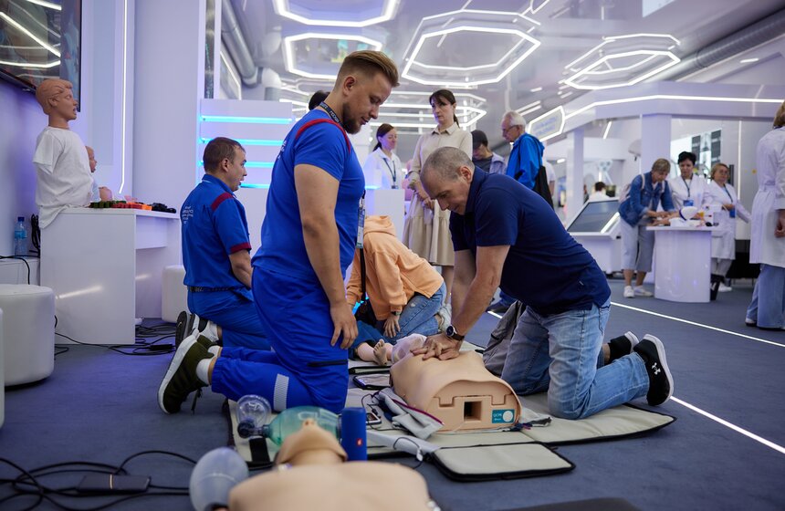 В Гостином Дворе москвичам показали технологии и инновации в социальной сфере 19 фото