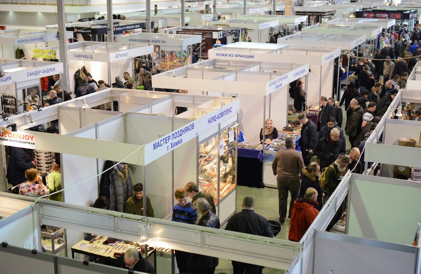 В КВЦ "Сокольники" проходит выставка холодного оружия 20 фото