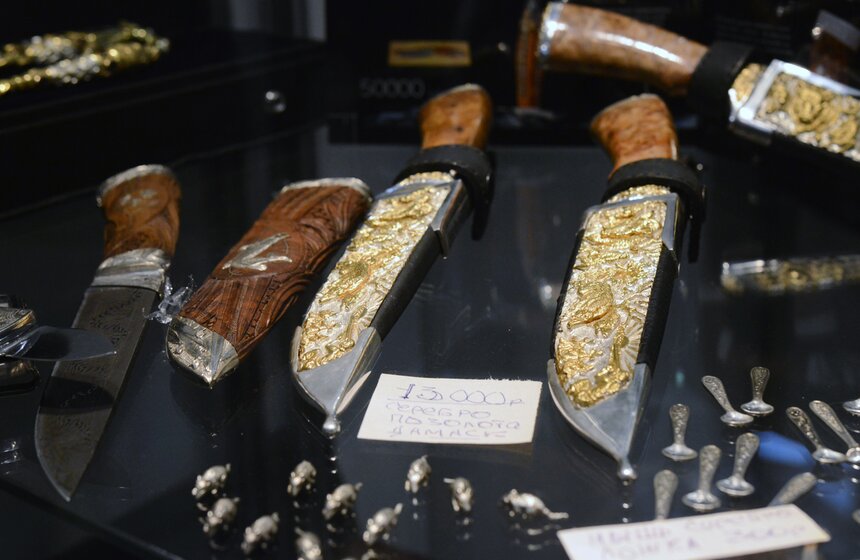 В КВЦ "Сокольники" проходит выставка холодного оружия 1 фото