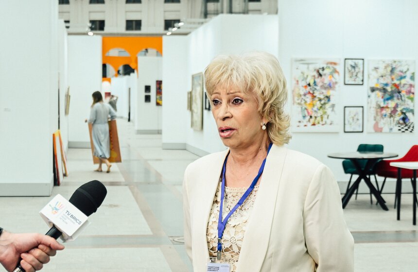 Фестиваль "Традиции и современность" проходит в Гостином дворе с 20 по 23 июня 2 фото