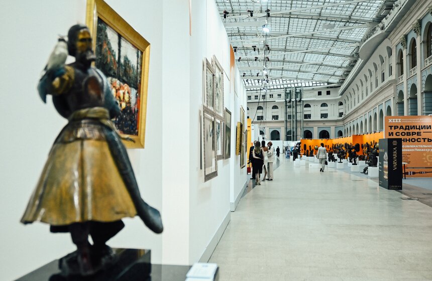 Фестиваль "Традиции и современность" проходит в Гостином дворе с 20 по 23 июня 32 фото