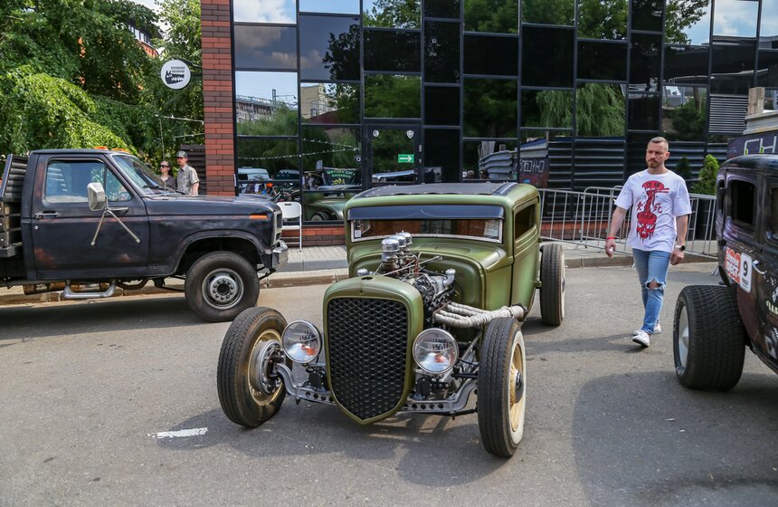Юбилейная "Кастом Конвенция" прошла в Москве 13 фото