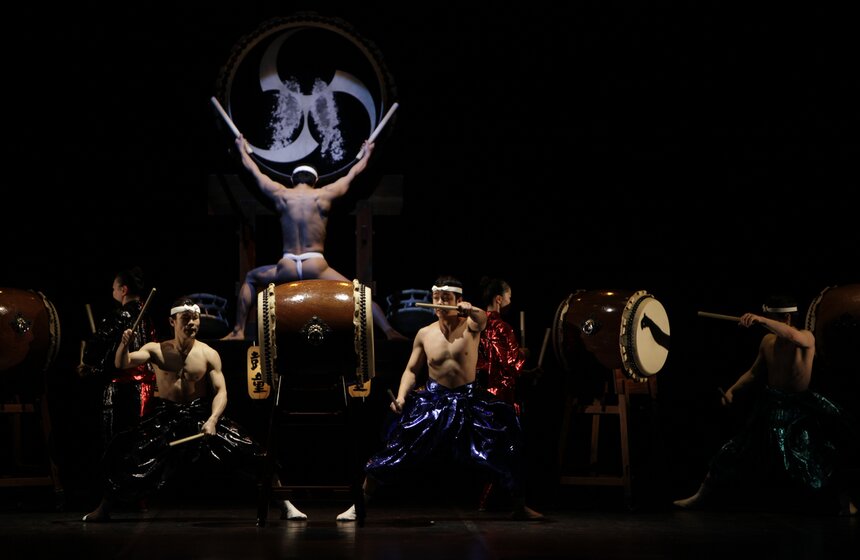 В "Крокус Сити Холле" выступили японские барабанщики Kodo 5 фото