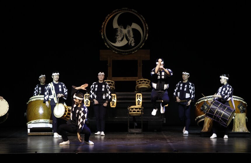 В "Крокус Сити Холле" выступили японские барабанщики Kodo 16 фото