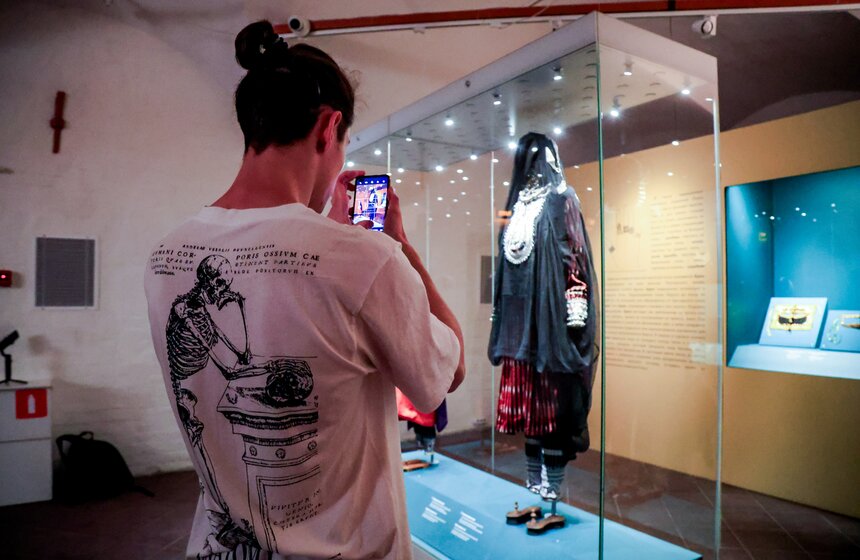 Выставка "Серебряные сокровища Омана" открылась в Музеях Московского Кремля 4 фото