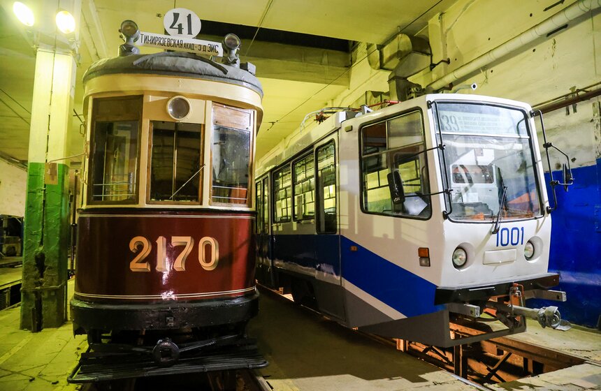 Генеральная репетиция парада ретротранспорта прошла в Москве в ночь на 11 июля 4 фото