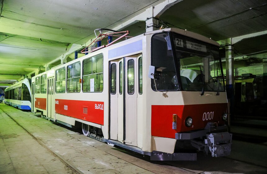Генеральная репетиция парада ретротранспорта прошла в Москве в ночь на 11 июля 3 фото