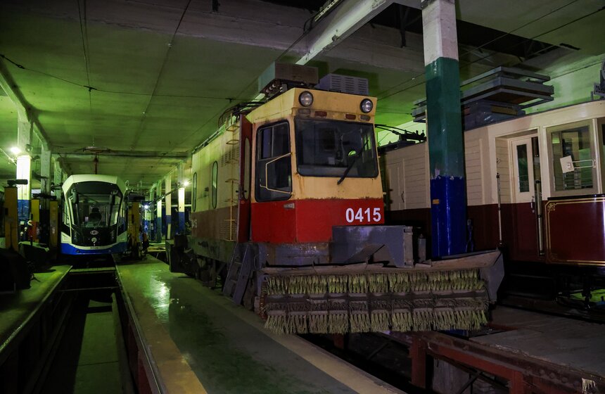 Генеральная репетиция парада ретротранспорта прошла в Москве в ночь на 11 июля 2 фото