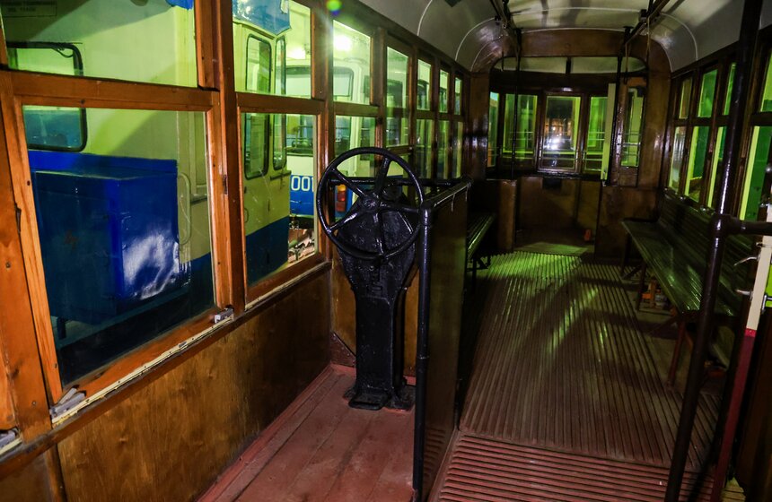 Генеральная репетиция парада ретротранспорта прошла в Москве в ночь на 11 июля 5 фото