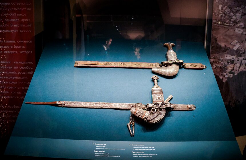 Выставка "Серебряные сокровища Омана" открылась в Музеях Московского Кремля 15 фото