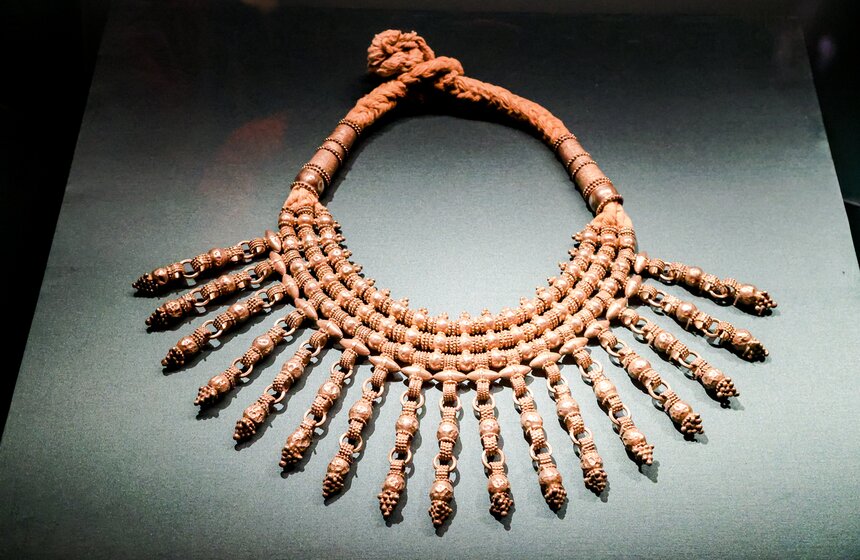 Выставка "Серебряные сокровища Омана" открылась в Музеях Московского Кремля 9 фото