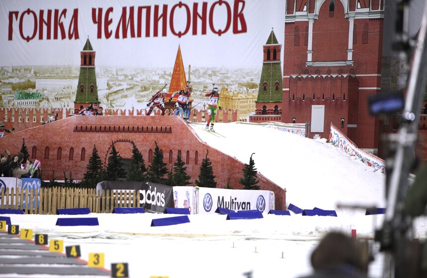 В "Олимпийском" прошла биатлонная "Гонка чемпионов" 10 фото