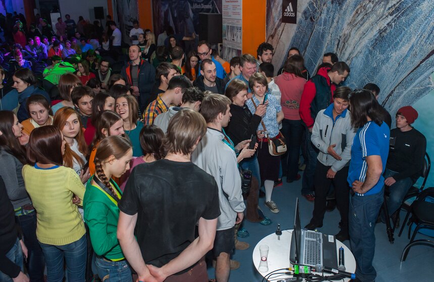 В Москве выступил известный альпинист и скалолаз Алекс Хубер 17 фото