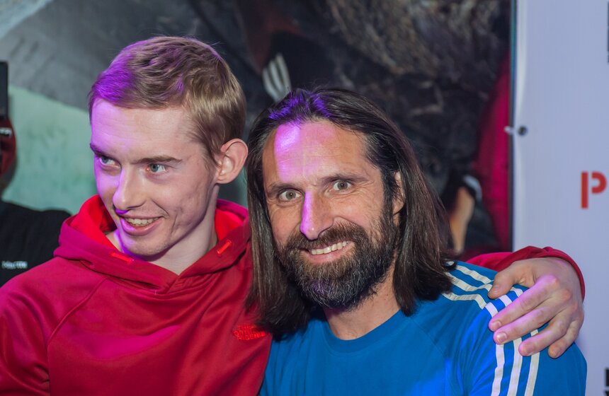 В Москве выступил известный альпинист и скалолаз Алекс Хубер 16 фото