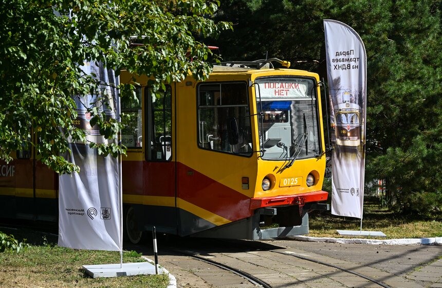 Более 150 тыс человек посетили парад трамваев в столице 1 фото