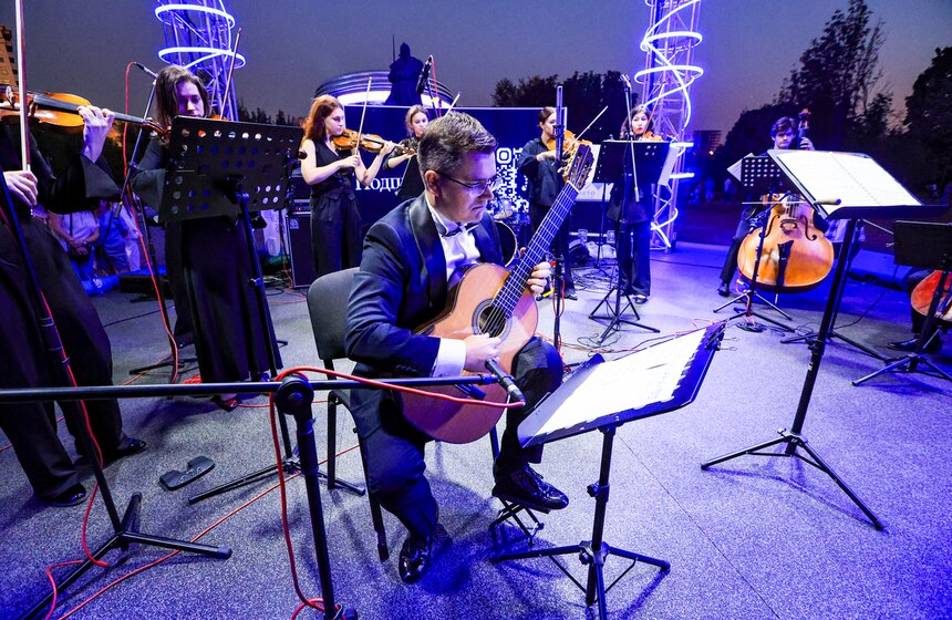 Концерт  "День города с телеканалом Москва 24" провели в "Музеоне" 5 фото