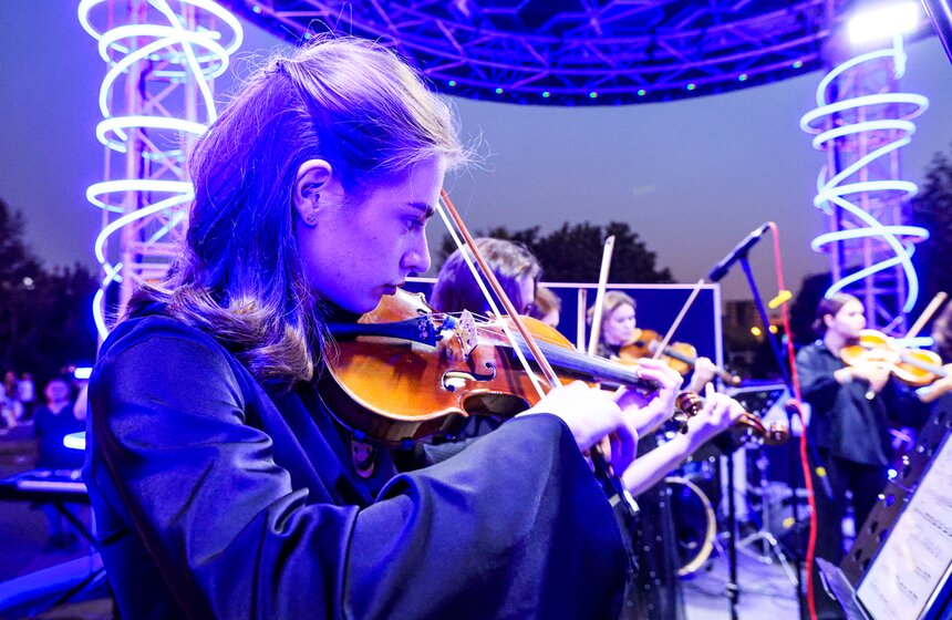 Концерт  "День города с телеканалом Москва 24" провели в "Музеоне" 6 фото