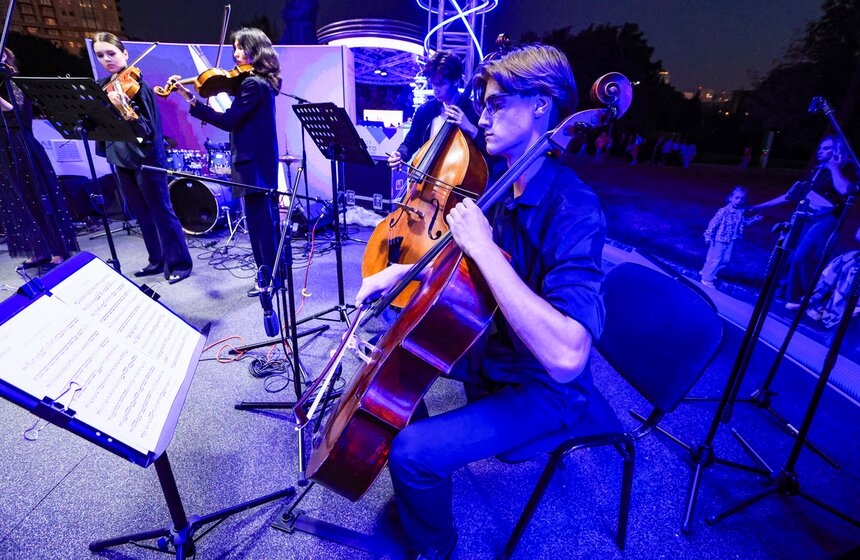 Концерт  "День города с телеканалом Москва 24" провели в "Музеоне" 8 фото