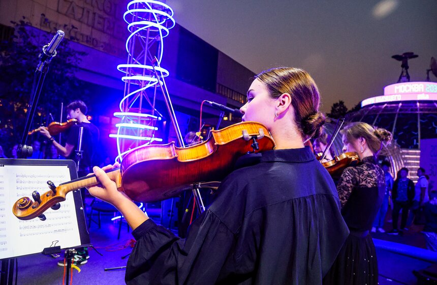 Концерт  "День города с телеканалом Москва 24" провели в "Музеоне" 2 фото